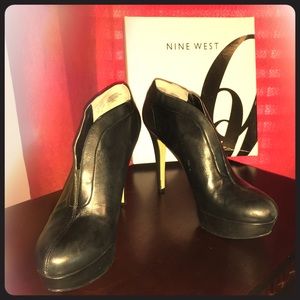 Nine West NWGracious Booties sz9